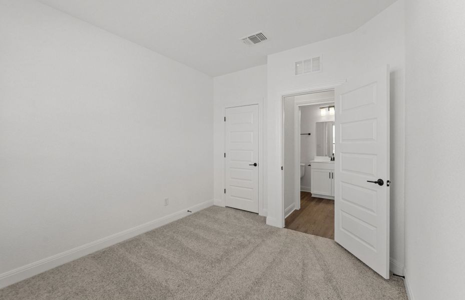 Spacious, unfurnished interior of a new home in Santa Rita Ranch, Liberty Hill (Image 34). Spacious, unfurnished interior of a new home in Santa Rita Ranch, Liberty Hill (Image 34).