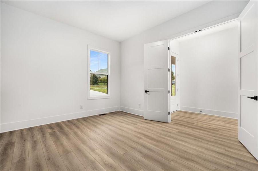 Spacious, unfurnished interior of a new home in , Jefferson (Image 34).