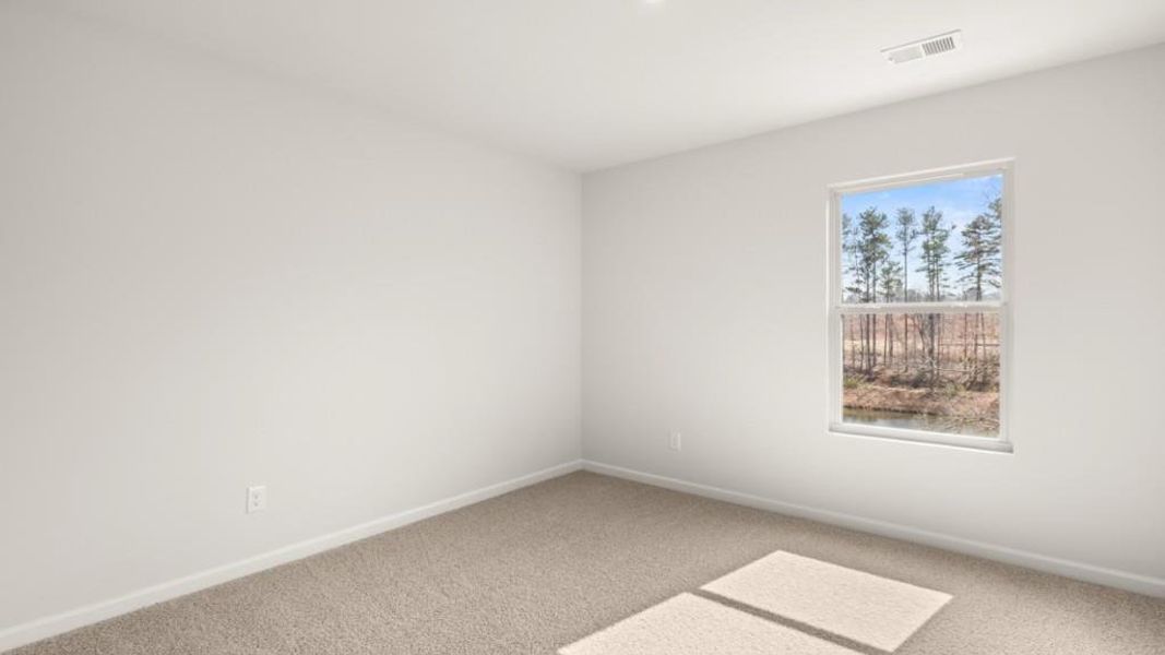 Spacious, unfurnished interior of a new home in Thompson Ridge, Dallas (Image 21).