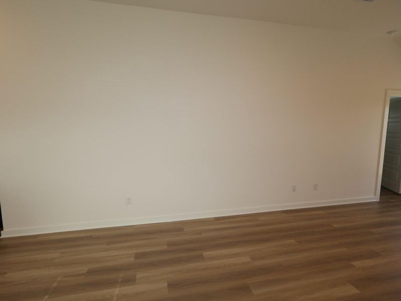 Spacious, unfurnished interior of a new home in Ambrose, La Marque (Image 19).