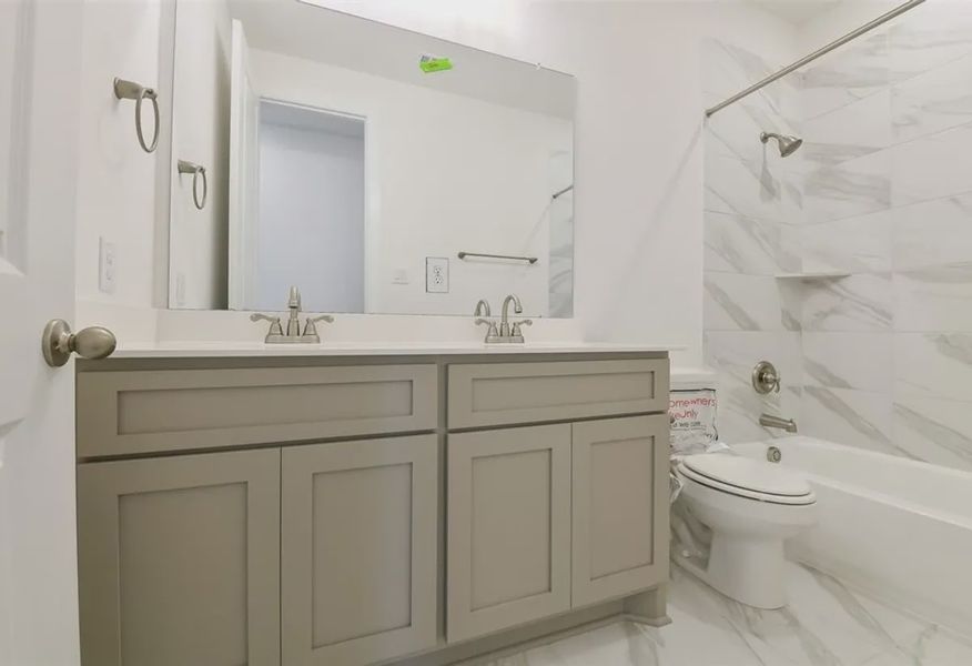 Homesite 1126 bath 3 - 18 of 19 Homesite 1126 bath 3 - 18 of 19