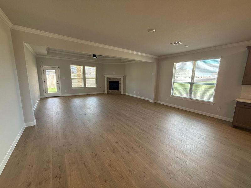 Spacious, unfurnished interior of a new home in Wellborn Settlement, College Station (Image 12).