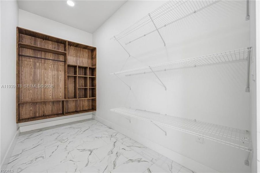 Spacious, unfurnished interior of a new home in , Labelle (Image 21).