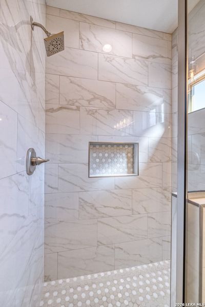 Close-up of interior finishes inside a home in , Uvalde (Image 16).