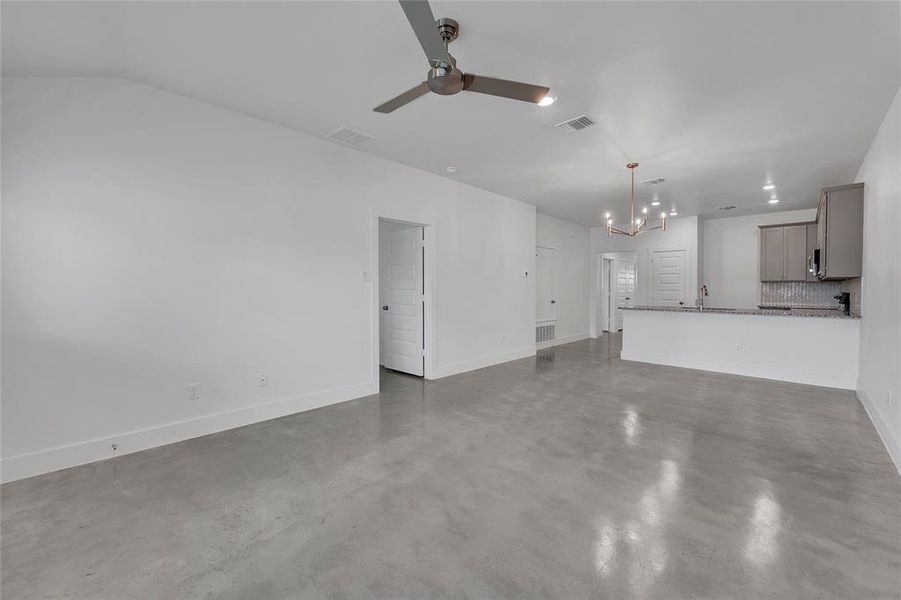 Please Note: These interior photos are not of the actual home but are of a completed one with a similar floor plan. Finishes, features, and layouts may vary. Please Note: These interior photos are not of the actual home but are of a completed one with a similar floor plan. Finishes, features, and layouts may vary.