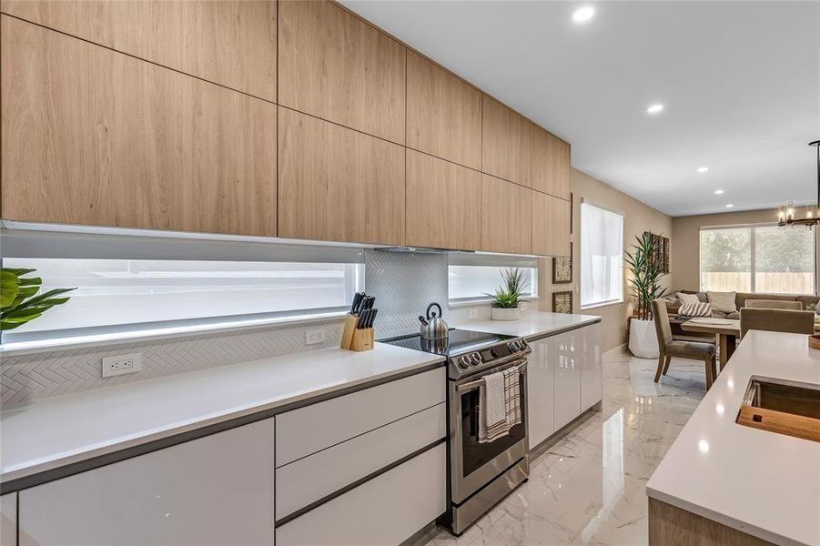 Furnished interior view inside a new home in , Fort Lauderdale (Image 29).