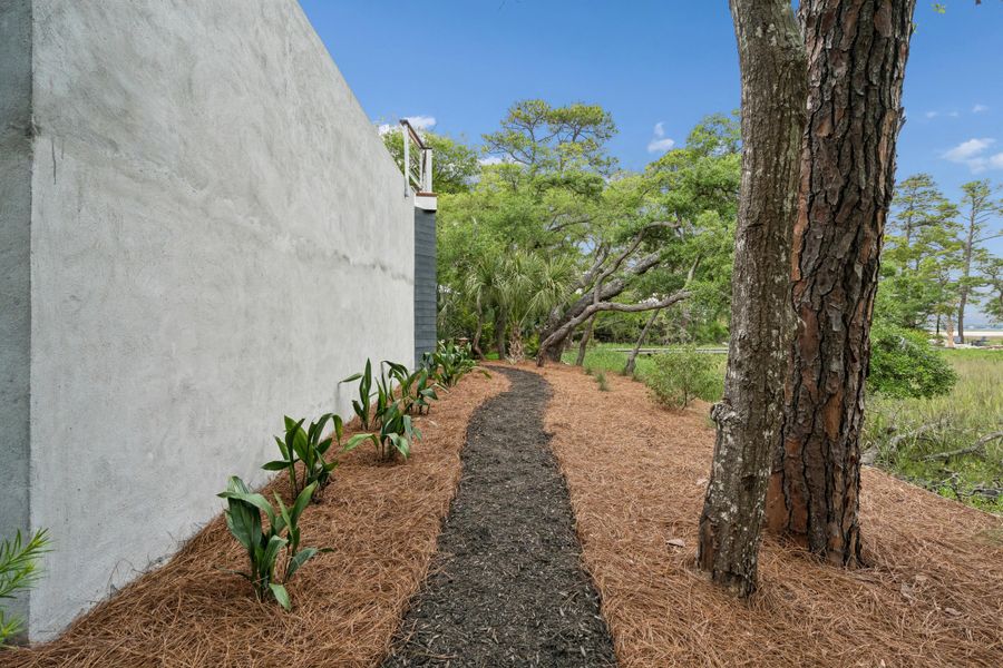 Exterior details and patio area of a home in , Folly Beach (Image 49).
