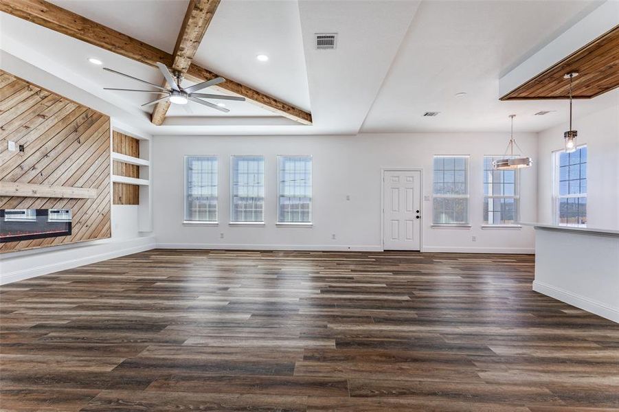 Spacious, unfurnished interior of a new home in , Fort Worth (Image 11).