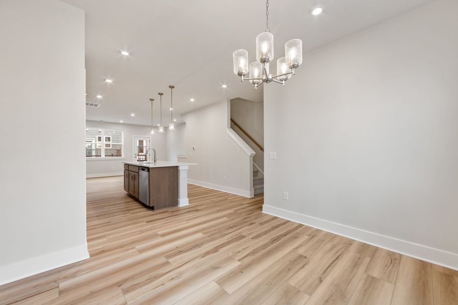 Spacious, unfurnished interior of a new home in Context at Oakhurst, Charlotte (Image 25). Spacious, unfurnished interior of a new home in Context at Oakhurst, Charlotte (Image 25).