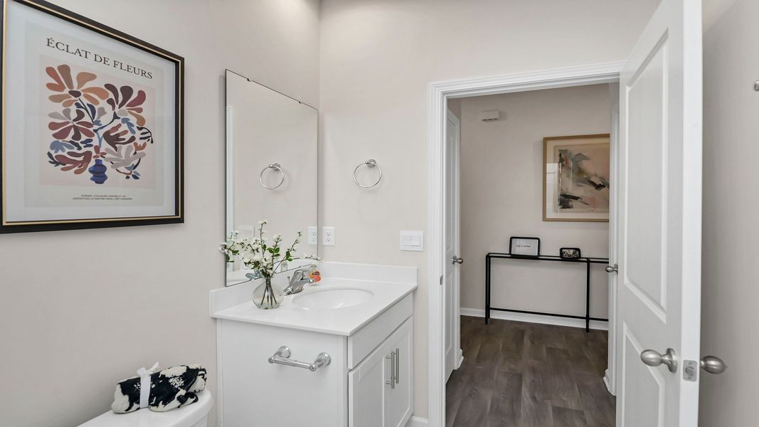 Furnished interior view inside a new home in Grand Oaks, Columbia (Image 21).