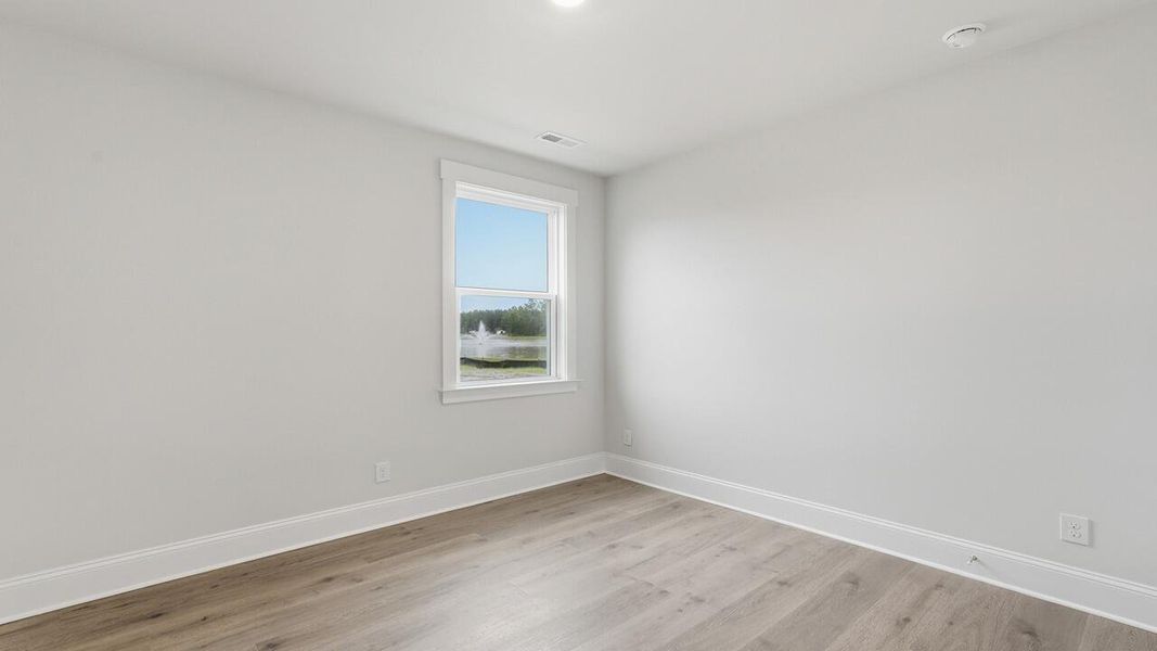 Spacious, unfurnished interior of a new home in Sheep Island, Summerville (Image 32).
