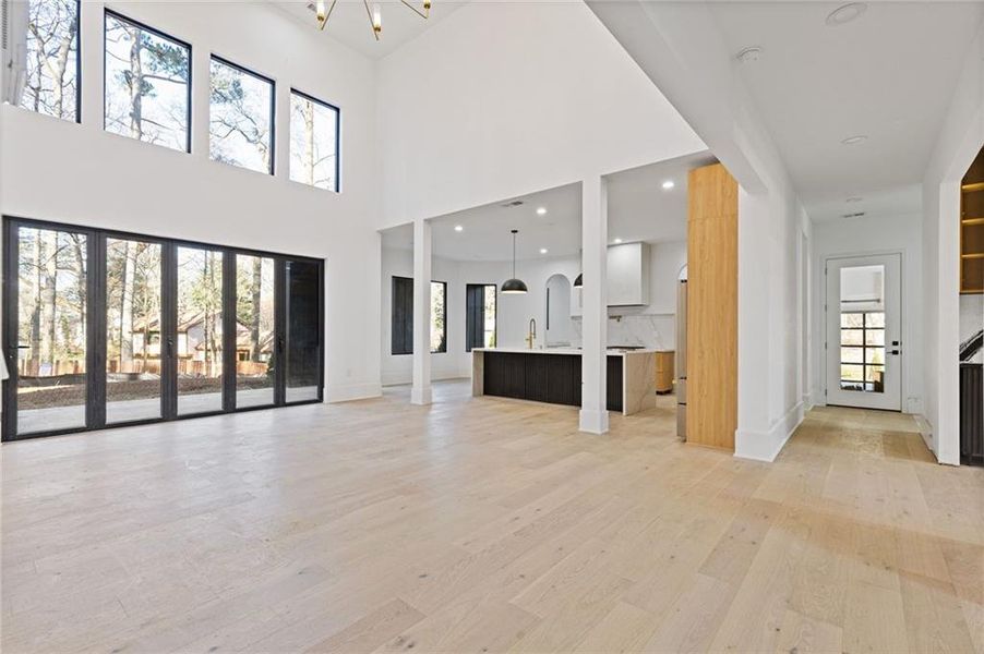 Spacious, unfurnished interior of a new home in , Alpharetta (Image 23).