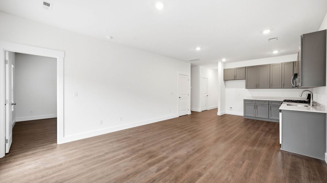 Spacious, unfurnished interior of a new home in Fieldcrest Acres, Blountville (Image 16). Spacious, unfurnished interior of a new home in Fieldcrest Acres, Blountville (Image 16).