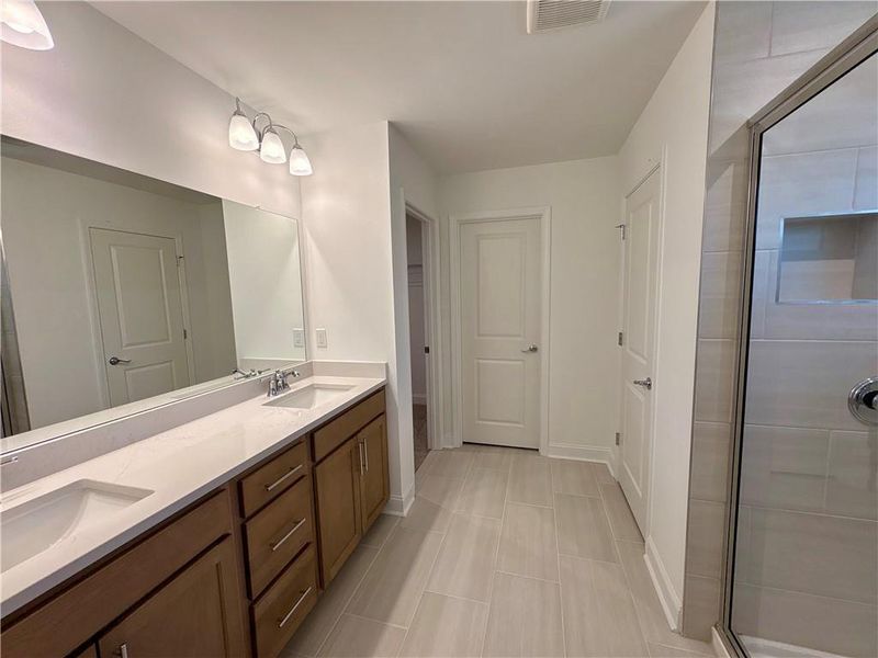 Furnished interior view inside a new home in Riversprings, Dacula (Image 13). Furnished interior view inside a new home in Riversprings, Dacula (Image 13).
