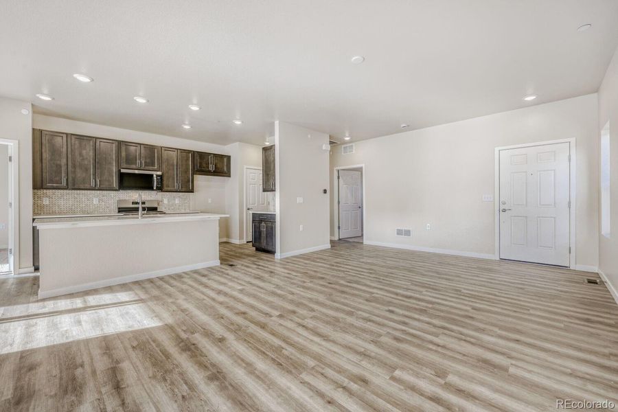 Spacious, unfurnished interior of a new home in Knolls, Westminster (Image 29).