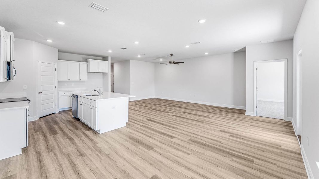 Representative unfurnished interior of a home built from the The Delray by D.R. Horton in Buffer Farms, Port Saint Joe (Image 26).
