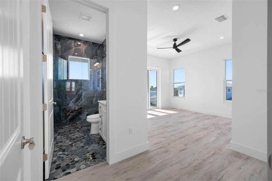 Spacious, unfurnished interior of a new home in , Treasure Island (Image 56).