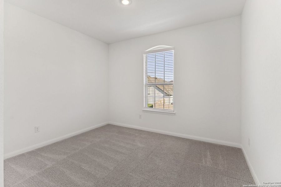 Spacious, unfurnished interior of a new home in Rhine Valley, Schertz (Image 45).