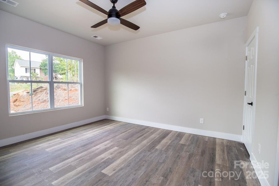 Spacious, unfurnished interior of a new home in , Hickory (Image 11).