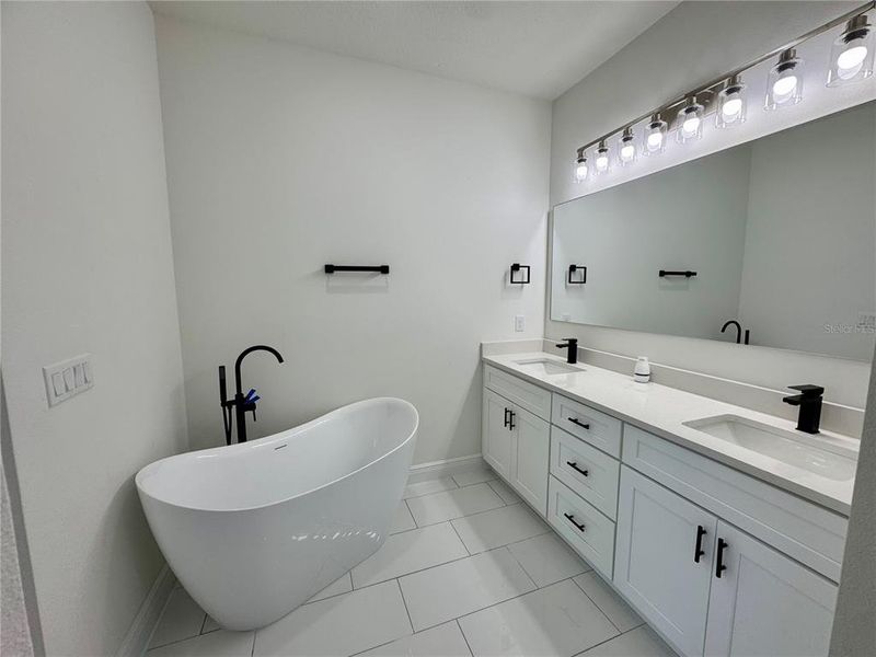 Furnished interior view inside a new home in , Ocala (Image 8).