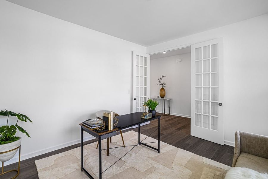 Representative furnished interior of a home built from the Madison Signature by Taylor Morrison in The Coves on Lake Wylie, Charlotte (Image 5).