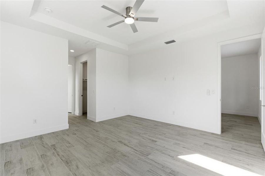 Spacious, unfurnished interior of a new home in , Port Charlotte (Image 31).