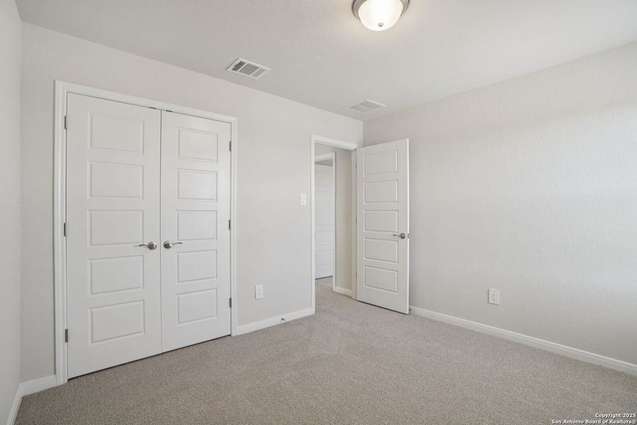 Spacious, unfurnished interior of a new home in Carmel Ranch, Schertz (Image 25). Spacious, unfurnished interior of a new home in Carmel Ranch, Schertz (Image 25).