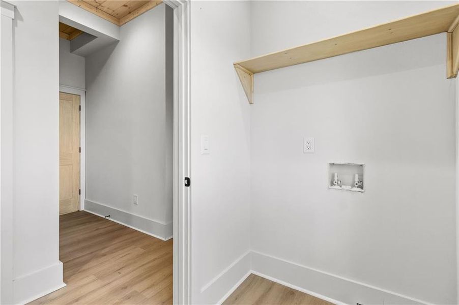 Spacious, unfurnished interior of a new home in , Jasper (Image 20).