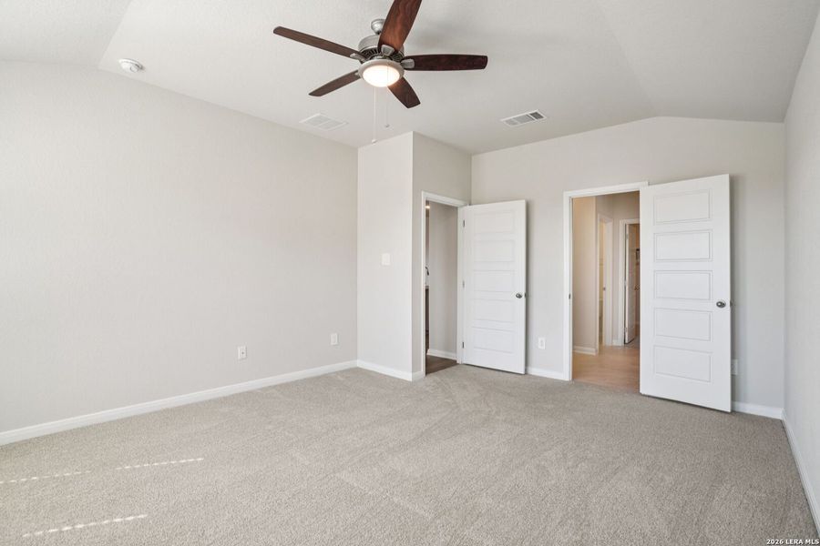 Spacious, unfurnished interior of a new home in Kallison Ranch, San Antonio (Image 26).
