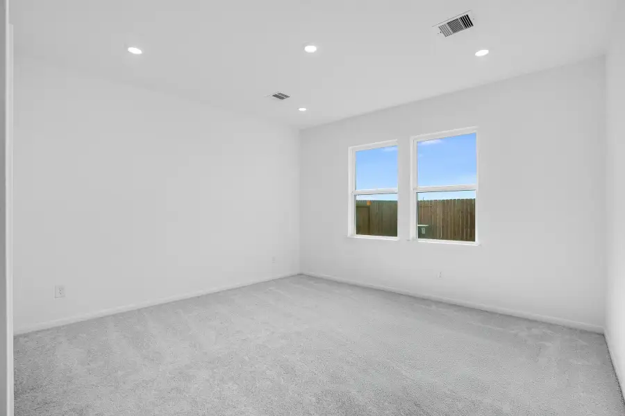 Spacious, unfurnished interior of a new home in Ryehill, Richmond (Image 14).
