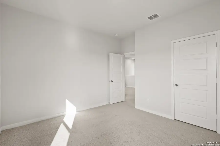 Spacious, unfurnished interior of a new home in Katzer Ranch, Converse (Image 16).