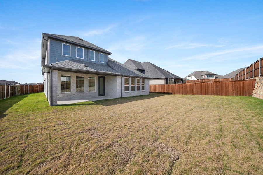 Exterior details and patio area of a home in Inspiration - Paradise Village, Lucas (Image 4).