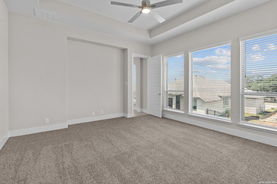 Spacious, unfurnished interior of a new home in , Boerne (Image 37).