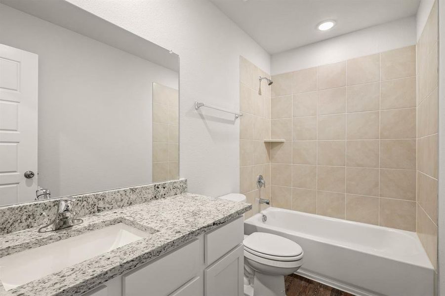 Furnished interior view inside a new home in Rocky Creek Crossing, Fort Worth (Image 5). Furnished interior view inside a new home in Rocky Creek Crossing, Fort Worth (Image 5).