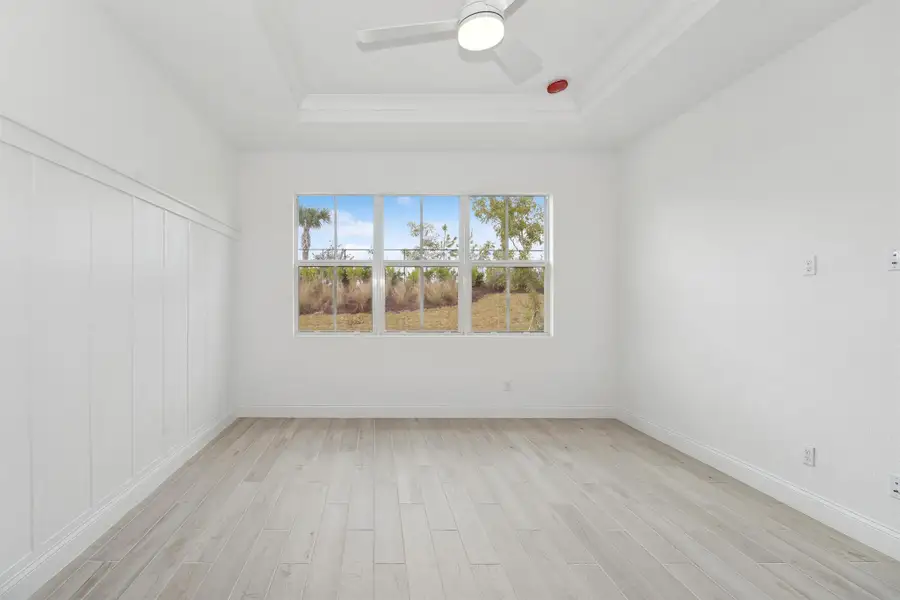 Spacious, unfurnished interior of a new home in , Port St. Lucie (Image 15).