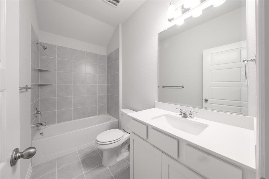 Furnished interior view inside a new home in Churchill: Meadows 50', Anna (Image 7). Furnished interior view inside a new home in Churchill: Meadows 50', Anna (Image 7).