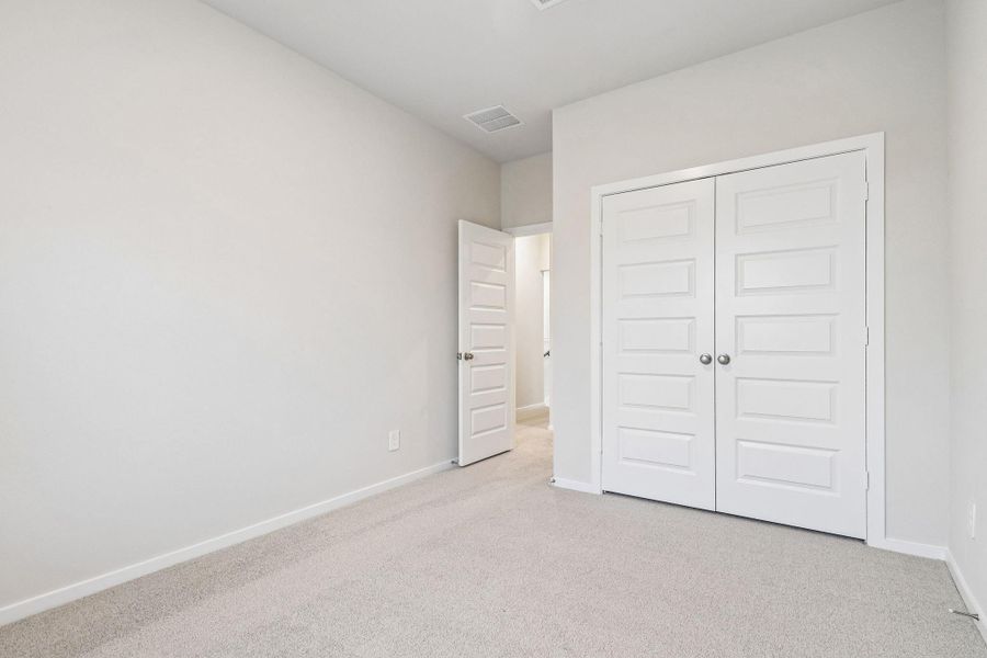 Spacious, unfurnished interior of a new home in Cole Creek Crossing, Houston (Image 16). Spacious, unfurnished interior of a new home in Cole Creek Crossing, Houston (Image 16).