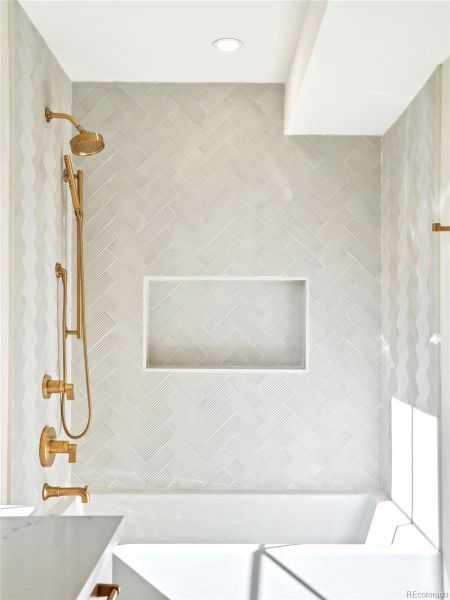 Image 43 of a home in .