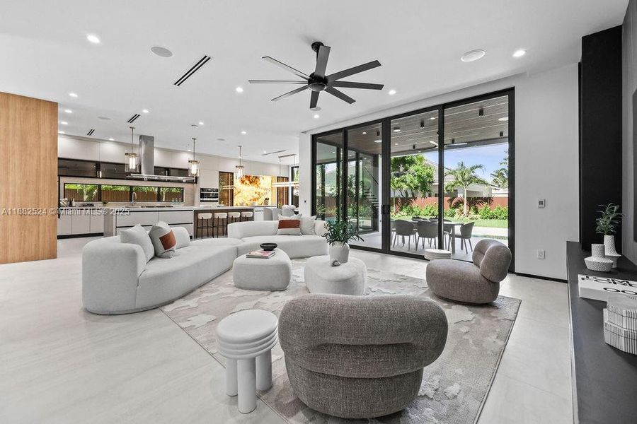 Furnished interior view inside a new home in , Fort Lauderdale (Image 28).