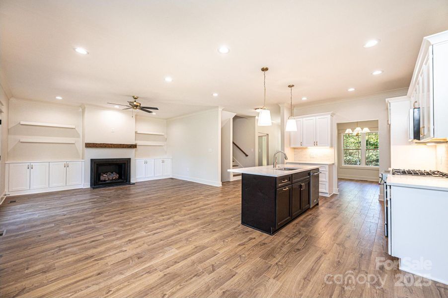 Image 48 of a home in .