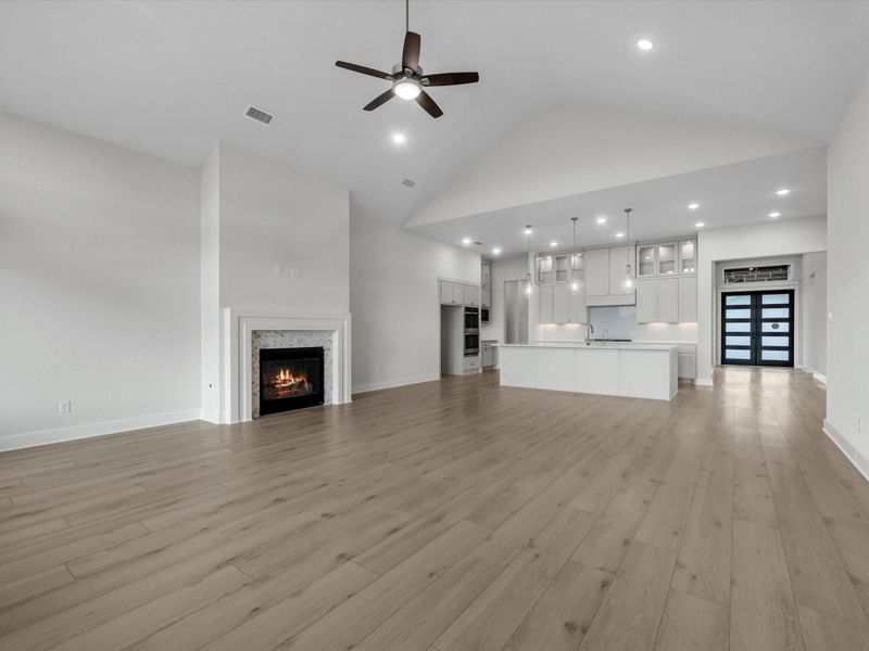 Spacious, unfurnished interior of a new home in Harvest Green, Richmond (Image 21).