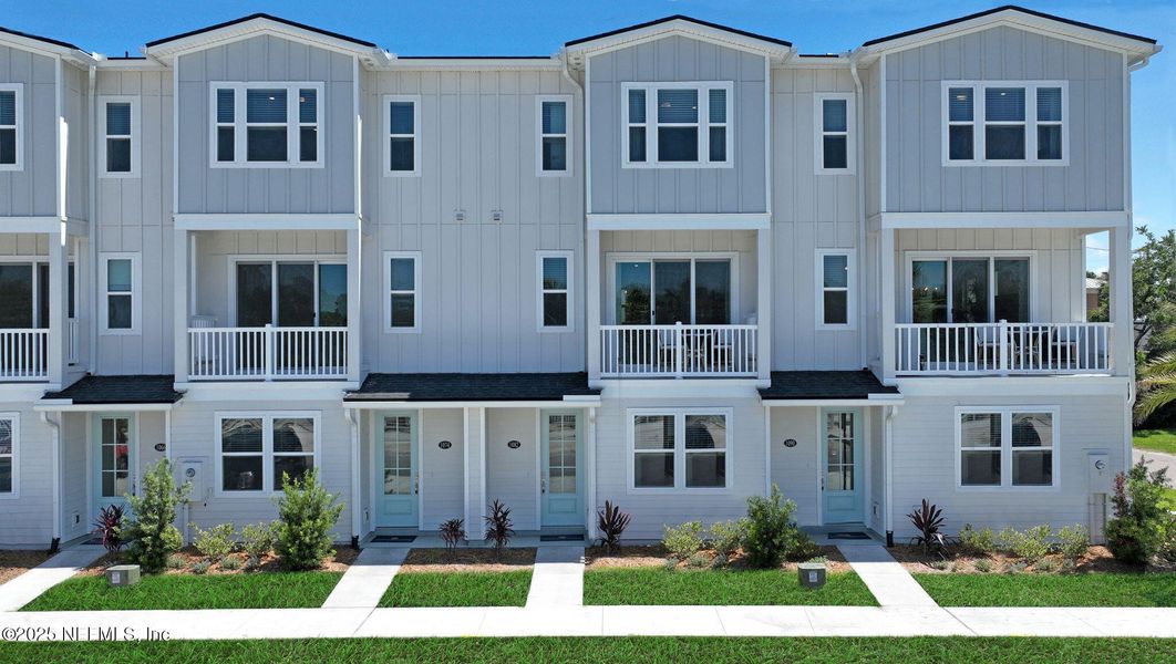 Image 22 of a home in North Beach Townhomes.