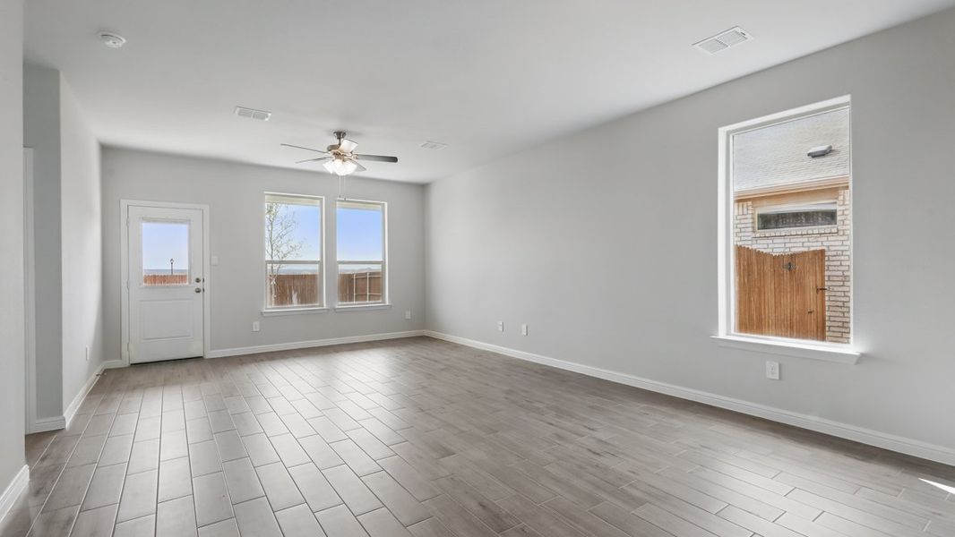 Spacious, unfurnished interior of a new home in The Canyons, Keene (Image 16).