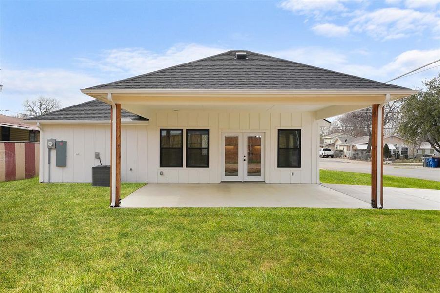 Exterior details and patio area of a home in , Dallas (Image 29).