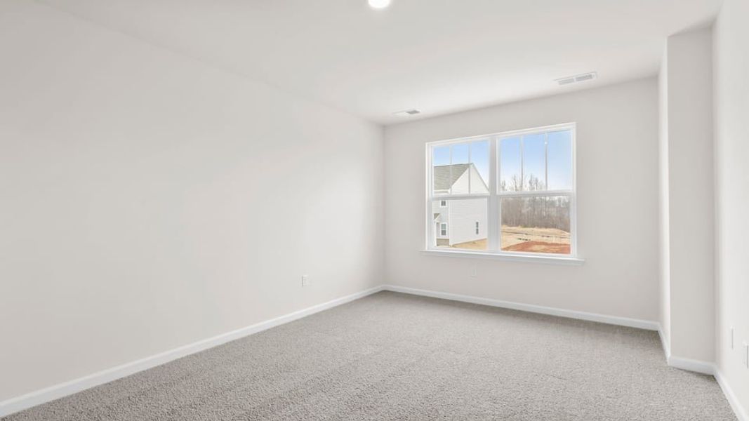 Spacious, unfurnished interior of a new home in Covington Village, Greer (Image 31).