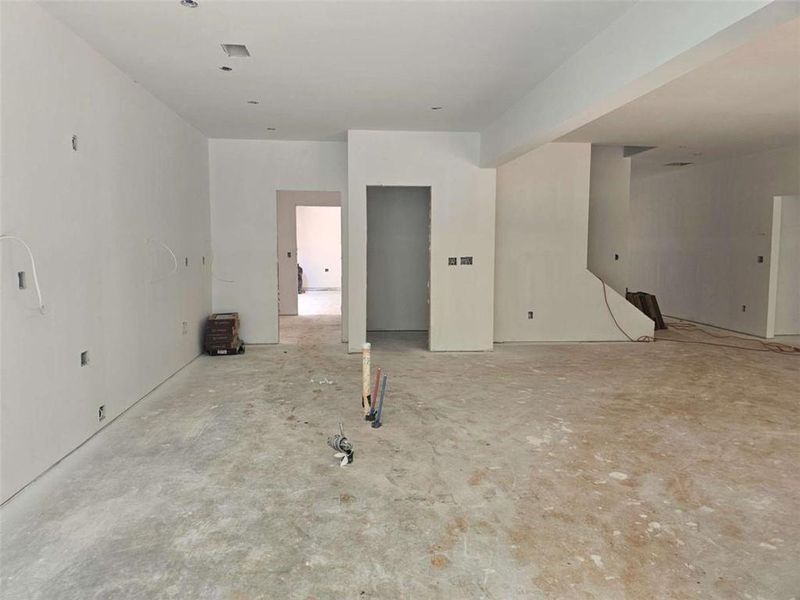 Image 50 of a home in .