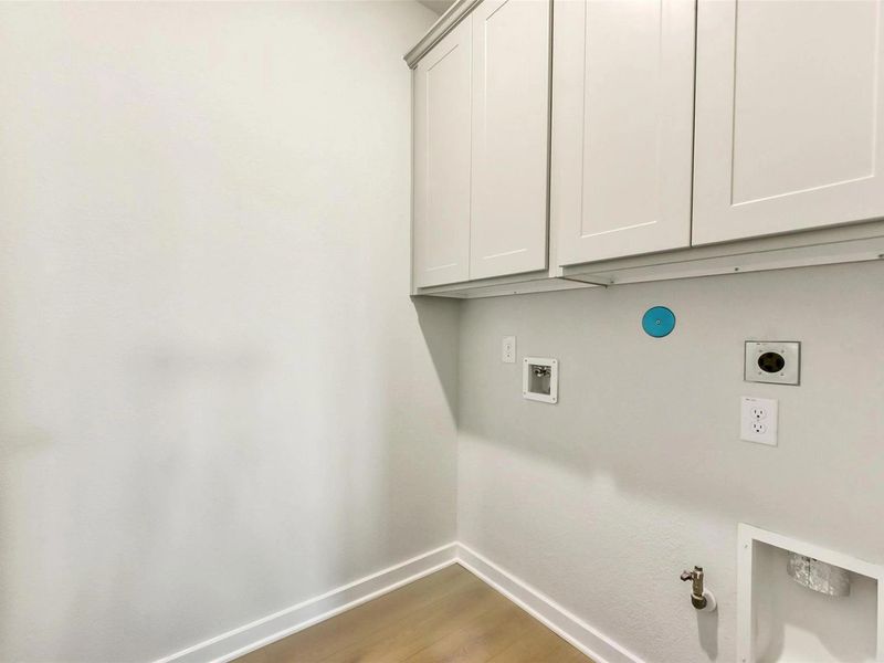 Spacious, unfurnished interior of a new home in River Ranch Meadows, Dayton (Image 25).