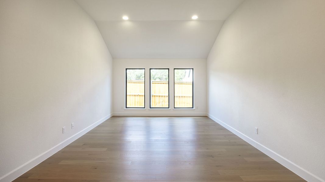 Spacious, unfurnished interior of a new home in Parkside on the River West, Georgetown (Image 8).