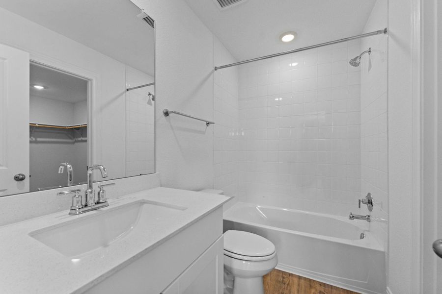 Furnished interior view inside a new home in Railhead, Cedar Creek (Image 10).
