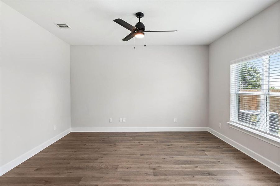 Spacious, unfurnished interior of a new home in Southaven, Hutchins (Image 4).